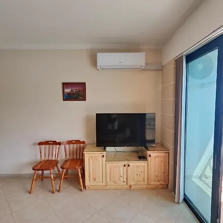 Seaview Apartament *